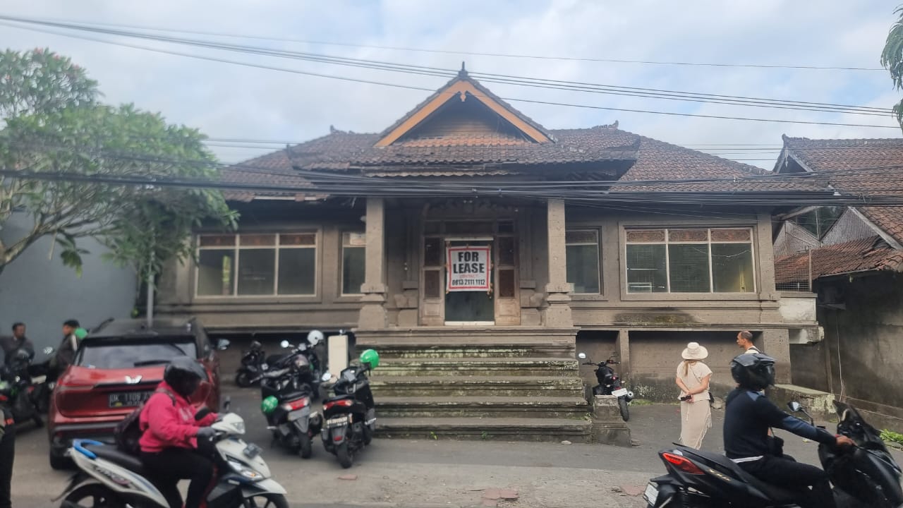 Tempat Usaha Di Sewakan Di Pengosekan Denpasar Bali